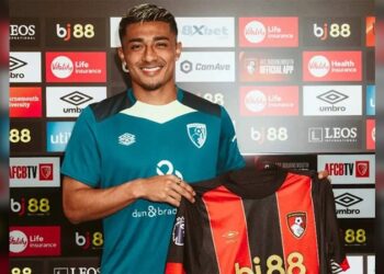 Julián Araujo ficha por el Bournemouth por 5 años