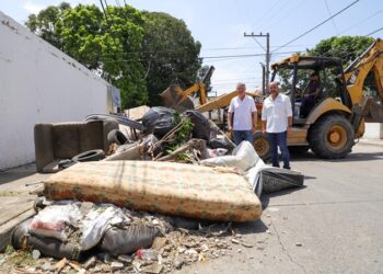 Lleva Chucho Nader jornada de limpieza a la colonia Unidad Modelo