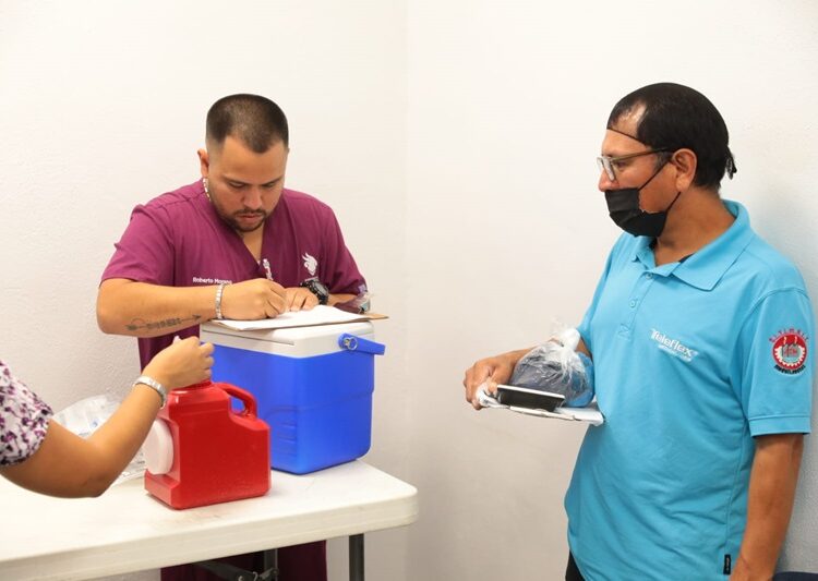 Lleva Gobierno de NLD campaña de salud a maquiladora Teleflex