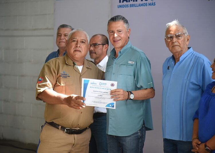 “Los bomberos son héroes de toda la vida”: Chucho Nader