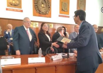 Marcelino García Contreras recibe reconocimiento por 35 años de labor periodista y trayectoria