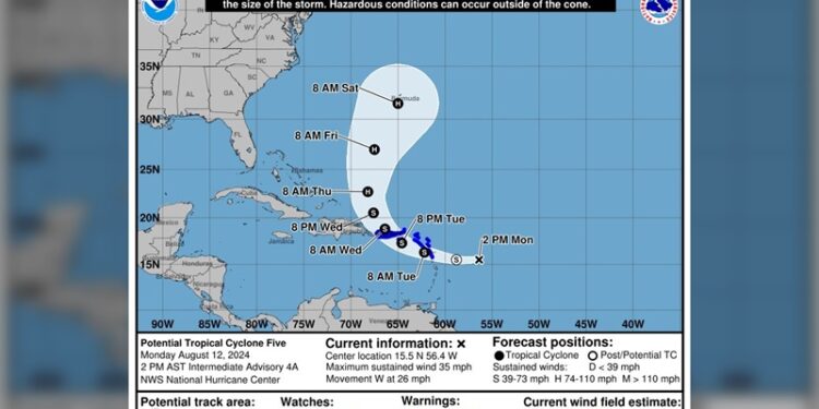 Se prepara Puerto Rico para posibles apagones e inundaciones por el huracán ‘Ernesto’