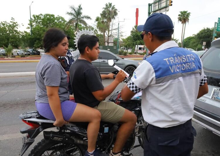 Participa Cruz Roja en campaña de Tránsito dirigida a motociclistas