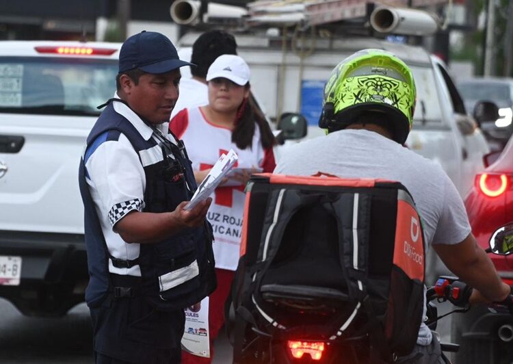 Participa Cruz Roja en campaña de Tránsito dirigida a motociclistas