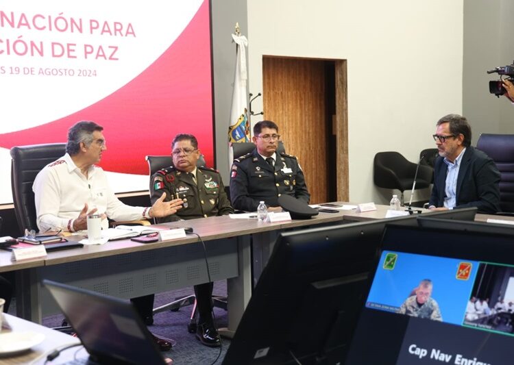 Participan ejecutivos de FEMSA en reunión de seguridad con AVA y reconocen avances