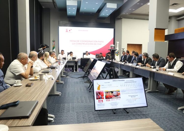 Participan ejecutivos de FEMSA en reunión de seguridad con AVA y reconocen avances