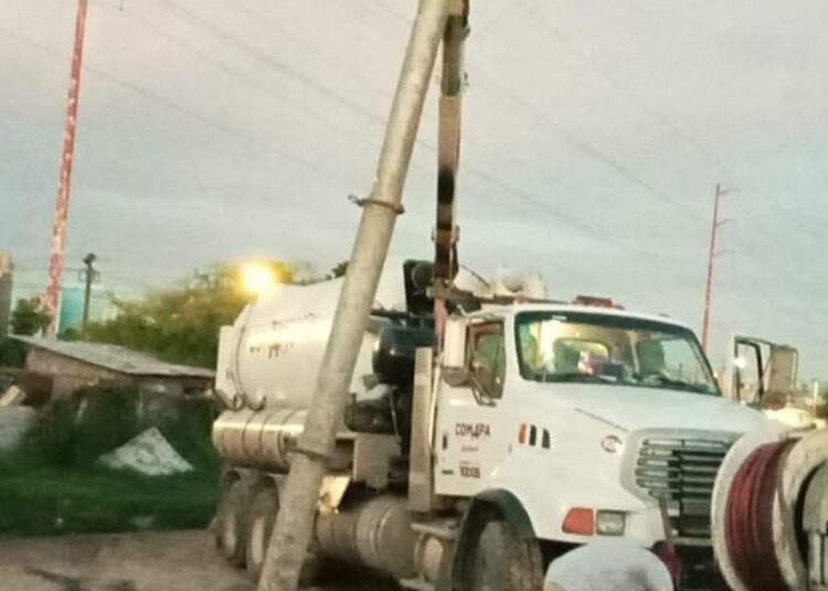 Realiza COMAPA Altamira desazolve de pozos de visita en diferentes sectores