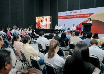 Realizan con éxito 1ª Mesa de Negociación entre empresarios locales y tienda GranD