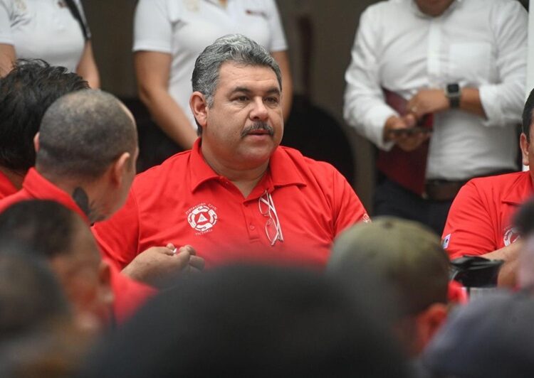 Reconoce y celebra Eduardo Gattás a personal del H. Cuerpo de Bomberos