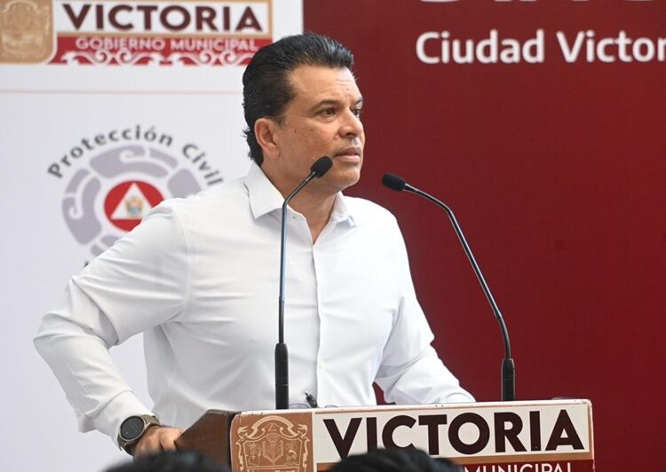 Reconoce y celebra Eduardo Gattás a personal del H. Cuerpo de Bomberos