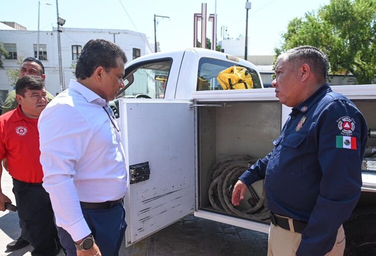 Reconoce y celebra Eduardo Gattás a personal del H. Cuerpo de Bomberos