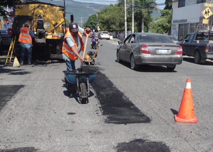 Rehabilita Municipio 33 mil m2 más de asfalto en calles y caminos ejidales