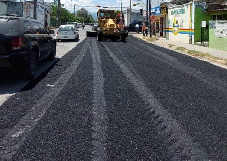 Rehabilita Municipio 33 mil m2 más de asfalto en calles y caminos ejidales