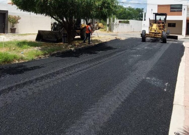 Rehabilita Municipio 33 mil m2 más de asfalto en calles y caminos ejidales