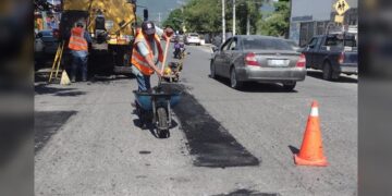 Rehabilita Municipio 33 mil m2 más de asfalto en calles y caminos ejidales