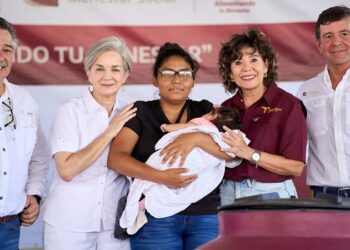 Respaldan DIF y SEBIEN afectados por tormenta Alberto