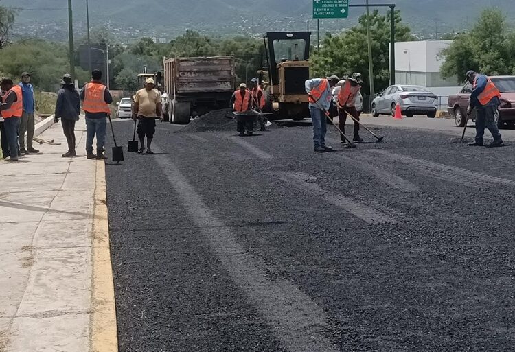 Restauran Municipio y Gobierno del Estado más 3,950 m2 de pavimento