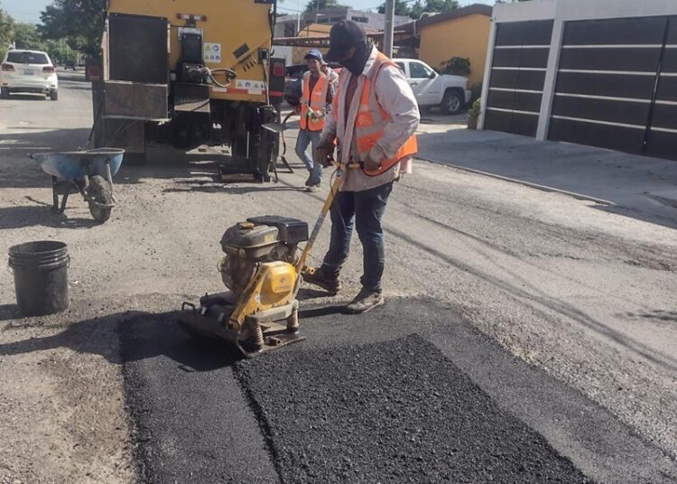 Restauran Municipio y Gobierno del Estado más 3,950 m2 de pavimento