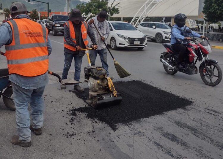 Restauran Municipio y Gobierno del Estado más 3,950 m2 de pavimento