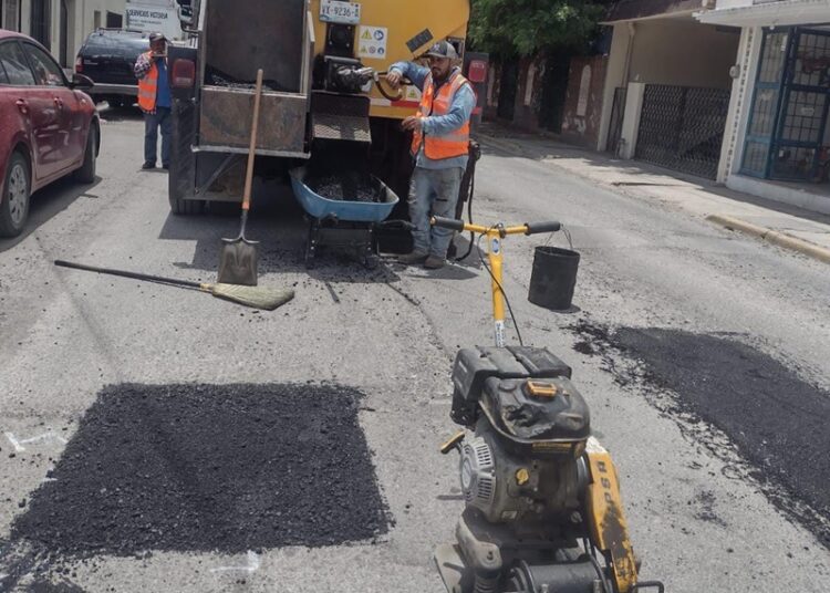 Restauran Municipio y Gobierno del Estado más 3,950 m2 de pavimento