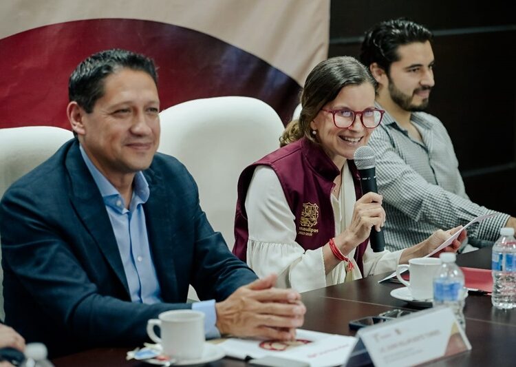 Secretaría de Economía y Banco Santander firman convenio para beneficiar a Pymes