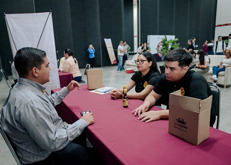 Realizan con éxito 1ª Mesa de Negociación entre empresarios locales y tienda GranD