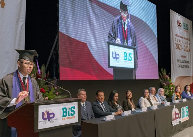 Tiene Tamaulipas nuevos licenciados e ingenieros egresados de la UP de Victoria