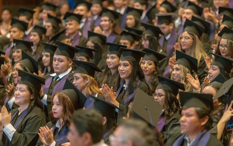 Tiene Tamaulipas nuevos licenciados e ingenieros egresados de la UP de Victoria