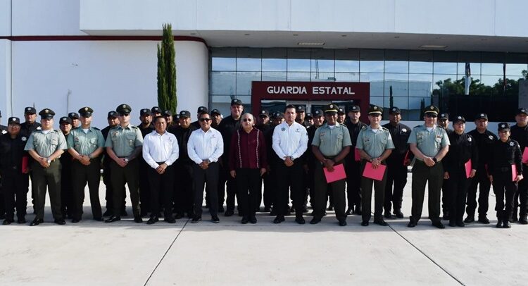 Entrega SSPT constancias a egresados del Curso de Análisis y Procesamiento del Lugar de los Hechos