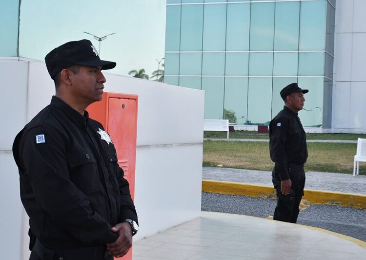 Policía Auxiliar de la SSPT mantiene proximidad para brindar atención inmediata