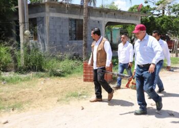 Actualiza Secretaría de Salud al personal médico sobre el dengue