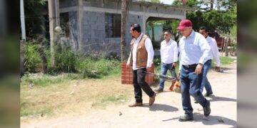 Actualiza Secretaría de Salud al personal médico sobre el dengue