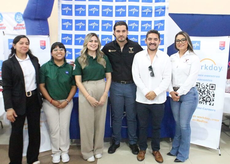Feria de empleo de la STPS reunió a cientos de jóvenes en Nuevo Laredo