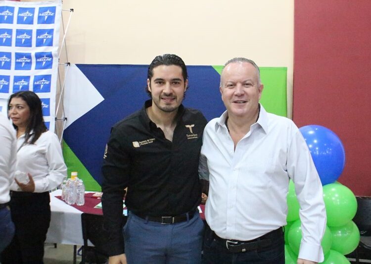 Feria de empleo de la STPS reunió a cientos de jóvenes en Nuevo Laredo