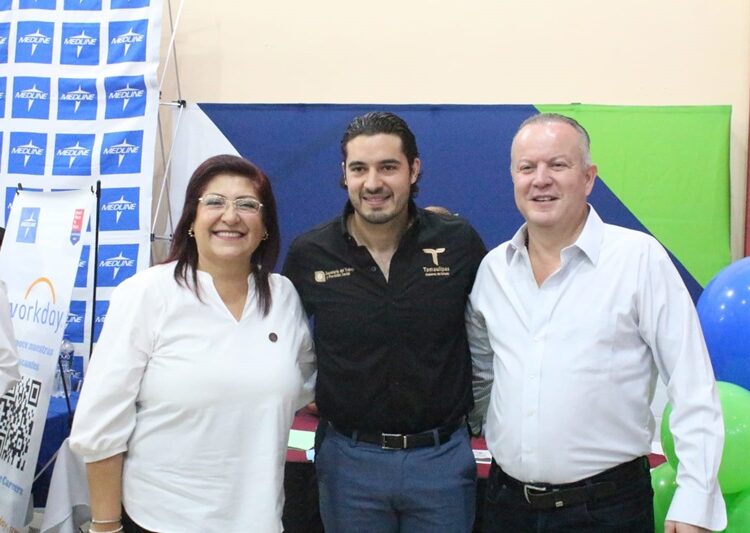 Feria de empleo de la STPS reunió a cientos de jóvenes en Nuevo Laredo