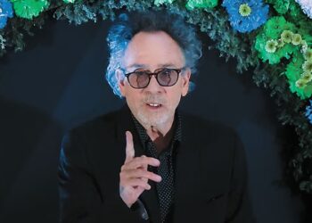 Tim Burton reúne en México a su “familia extraña”