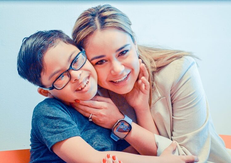 Visita y participa Lucy de Gattás en actividades de Centro DOWN