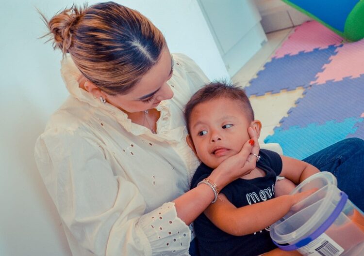 Visita y participa Lucy de Gattás en actividades de Centro DOWN