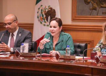 Anuncia Carmen Lilia convocatoria a Beca UNE