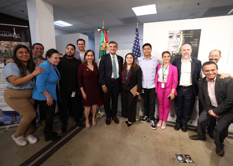 Américo se encuentra con migrantes tamaulipecos en Houston