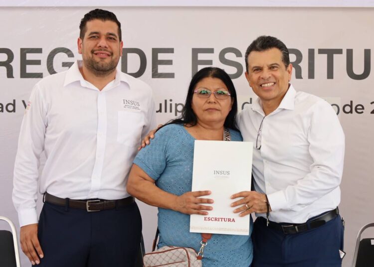 Gobierno de Victoria brinda certeza jurídica patrimonial a 50 familias