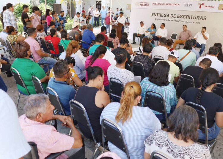 Gobierno de Victoria brinda certeza jurídica patrimonial a 50 familias