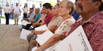 Gobierno de Victoria brinda certeza jurídica patrimonial a 50 familias