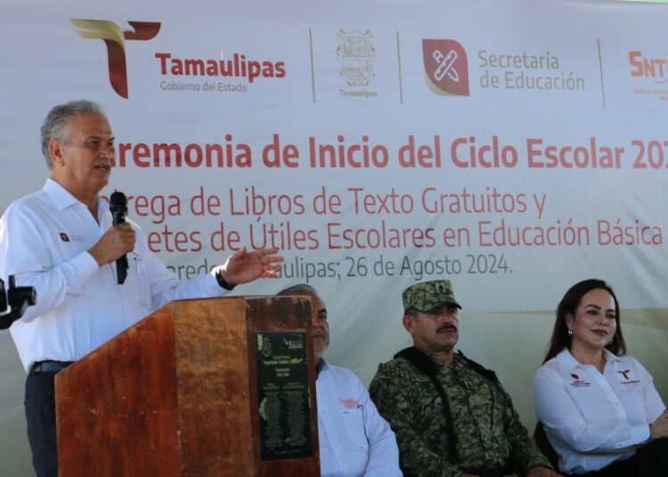 Con entrega de libros y útiles escolares arranca ciclo escolar en NLD