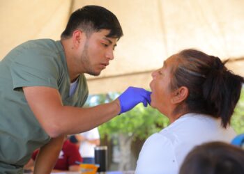 Acerca Gobierno de NLD servicios médicos gratuitos al kilómetro 18