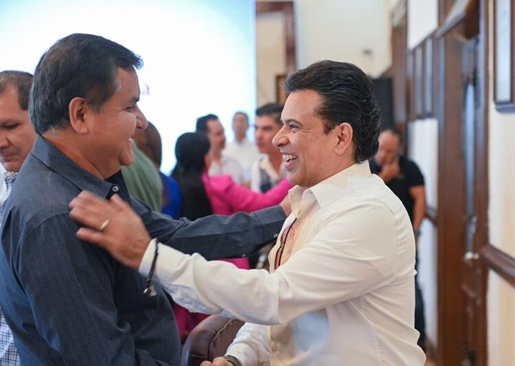 Acuerdan sector empresarial y Lalo Gattás trabajar por Victoria