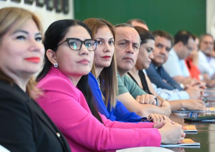 Acuerdan sector empresarial y Lalo Gattás trabajar por Victoria