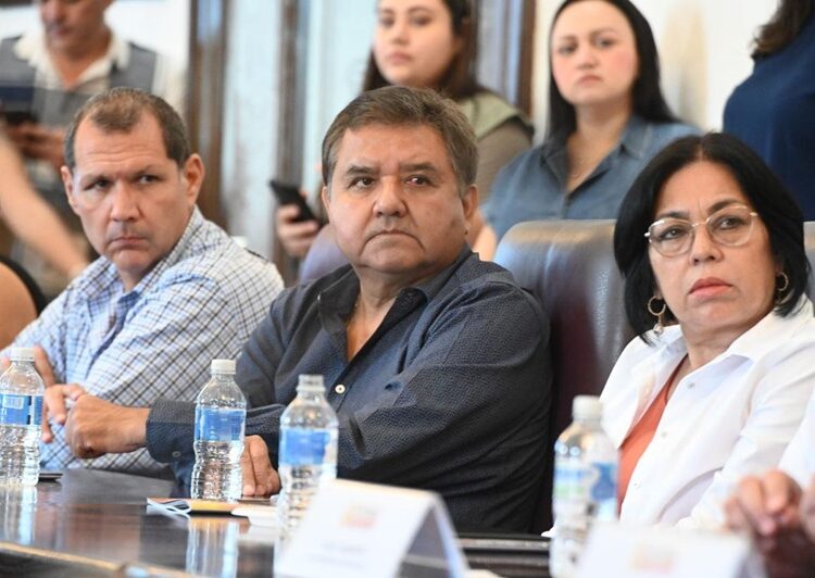 Acuerdan sector empresarial y Lalo Gattás trabajar por Victoria