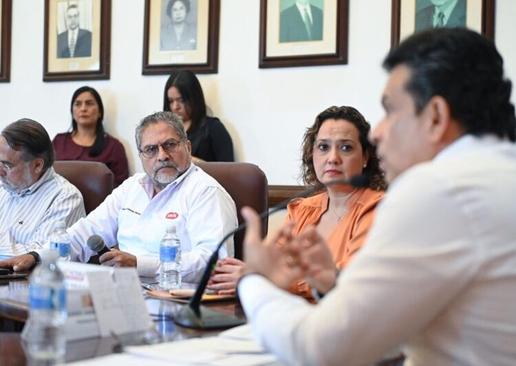 Acuerdan sector empresarial y Lalo Gattás trabajar por Victoria