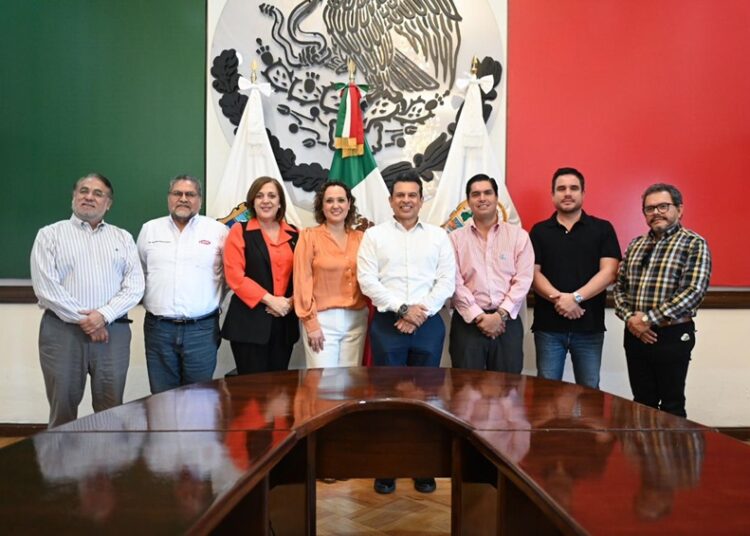 Acuerdan sector empresarial y Lalo Gattás trabajar por Victoria